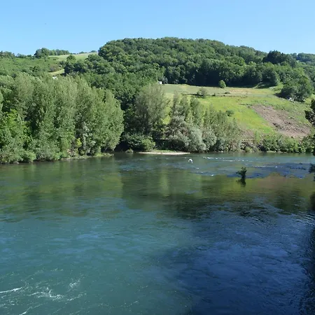 Dağ evi Climatise En Bordure De Riviere Mansardee